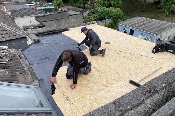 Roofing contractor Farnham